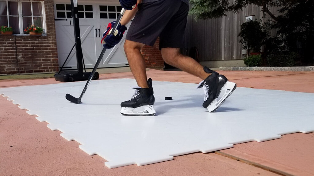 Synthetic Ice Sitor